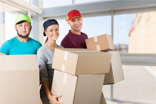 Customer and mover confirming job details